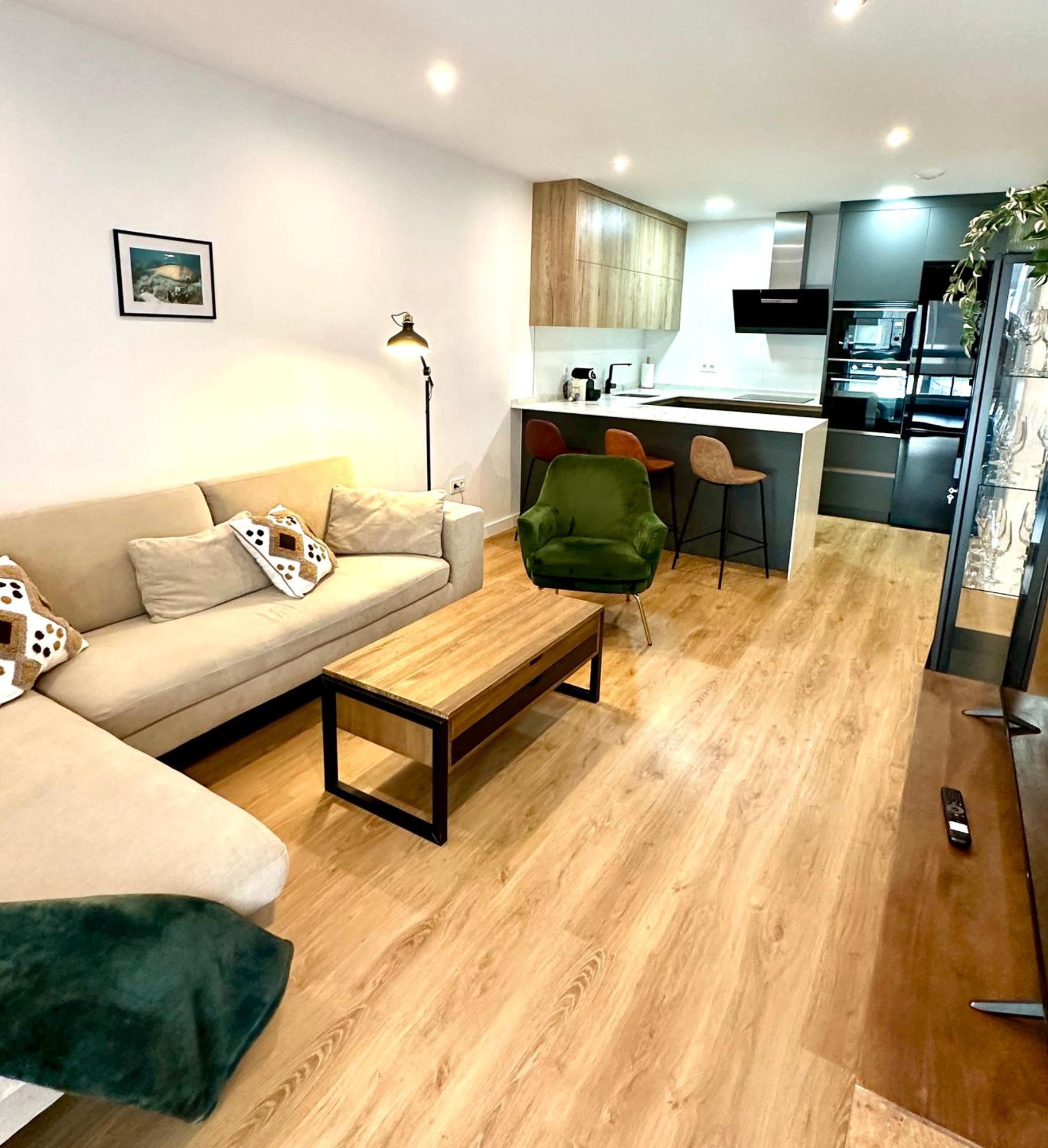 Apartment Vega Parque Ii Con Parking Privado, Piscina Y A 5 Minutos De La Playa *