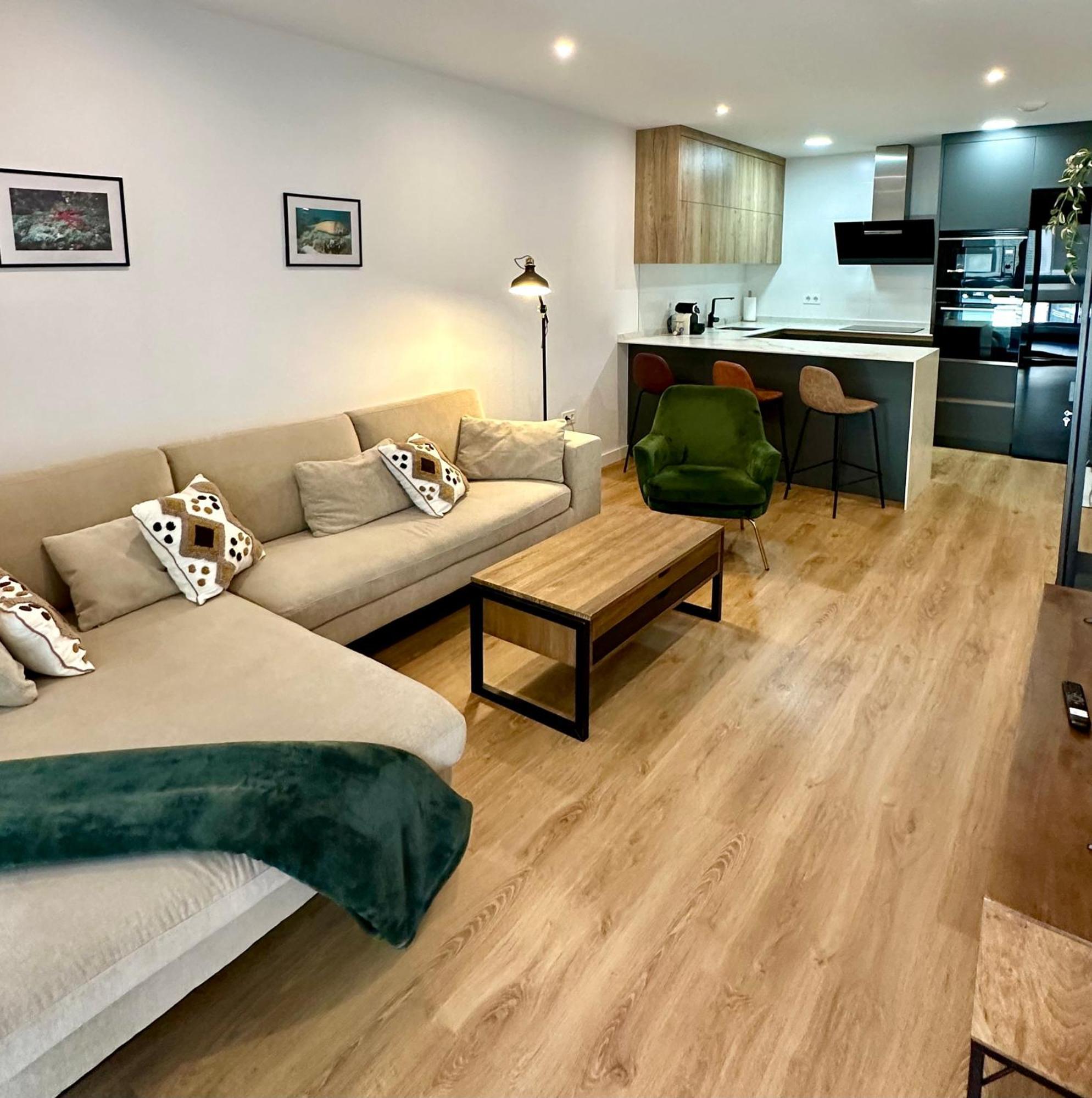 Apartment Vega Parque Ii Con Parking Privado, Piscina Y A 5 Minutos De La Playa Almería